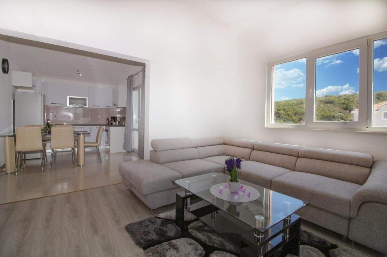 Conte Cikara Apartment Saricevi Exterior foto